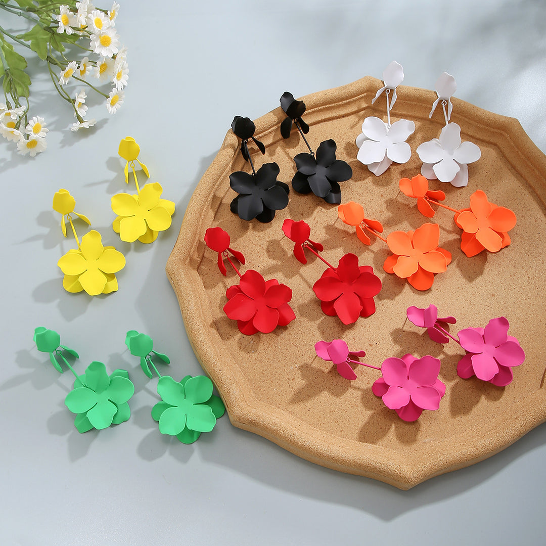 CALORA_ Retro Bloemen Oorbellen van Metaal in Diverse Kleuren voor Dames