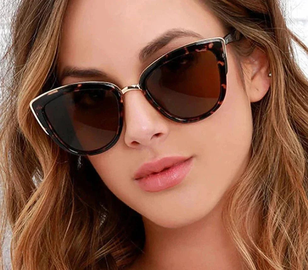 CALORA_ Retro Cateye Zonnebril met Gradiënt Glazen en UV-bescherming