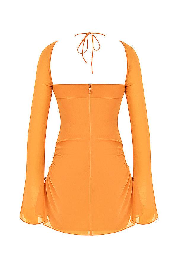CALORA_ Serena | Halter mini jurk van chiffon met elegante uitsnijding