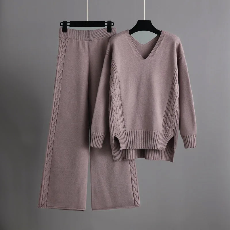 CALORA_ Set van gebreide trui met V-hals en wijde broek voor dames