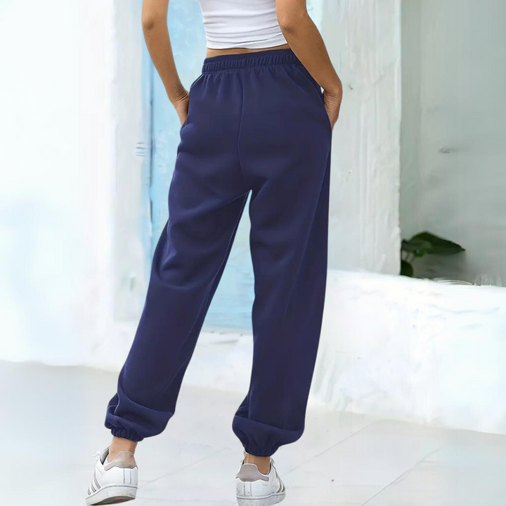 CALORA_ Velvetta | Relaxte Joggingbroek met Hoge Taille en Wijde Pijpen voor Dames