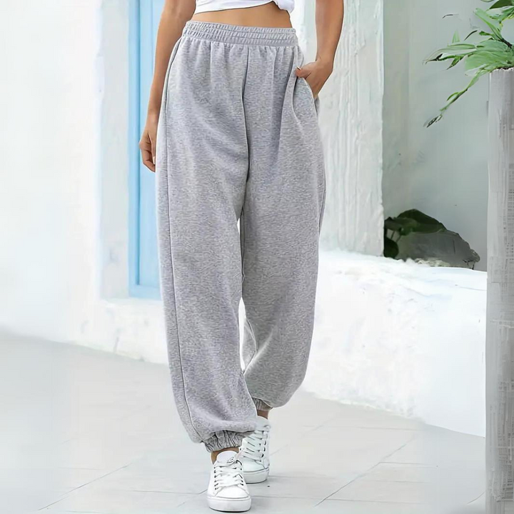 CALORA_ Velvetta | Relaxte Joggingbroek met Hoge Taille en Wijde Pijpen voor Dames