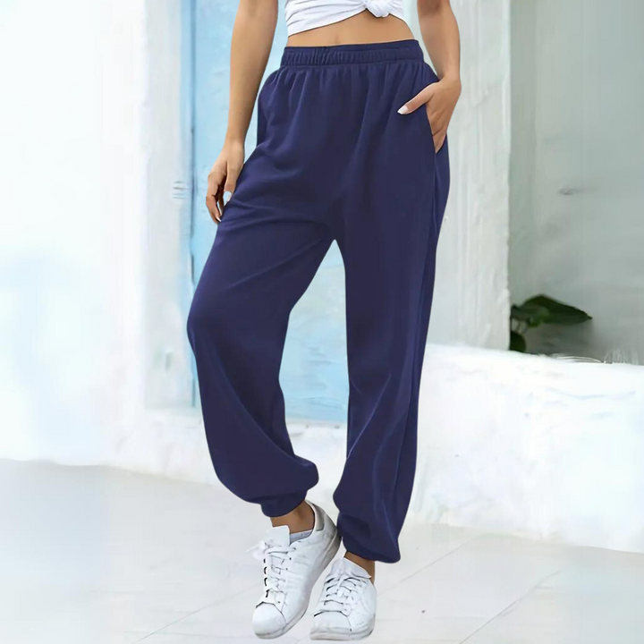CALORA_ Velvetta | Relaxte Joggingbroek met Hoge Taille en Wijde Pijpen voor Dames