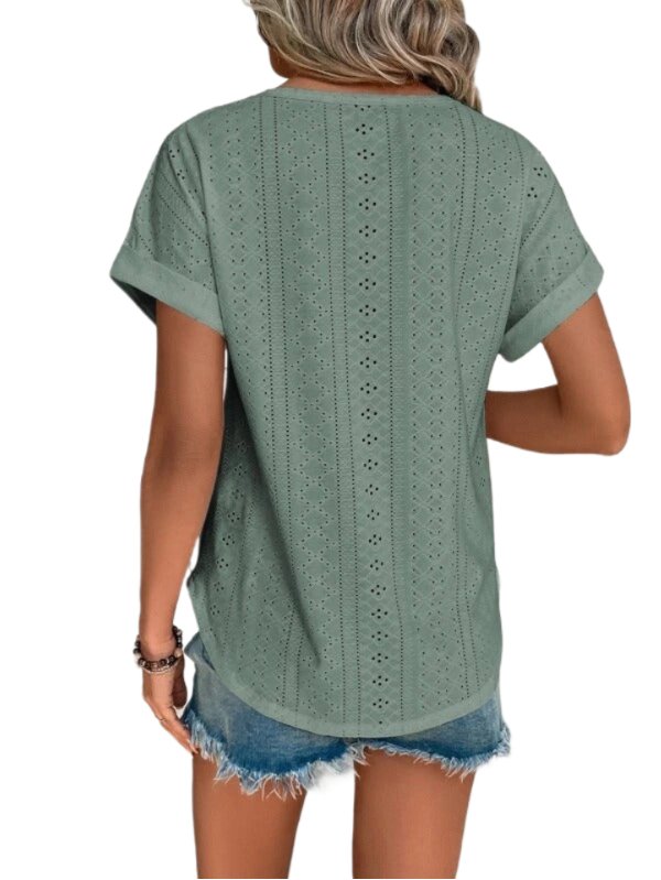 Silvia | Geborduurd T - Shirt - Groen - #Calora#