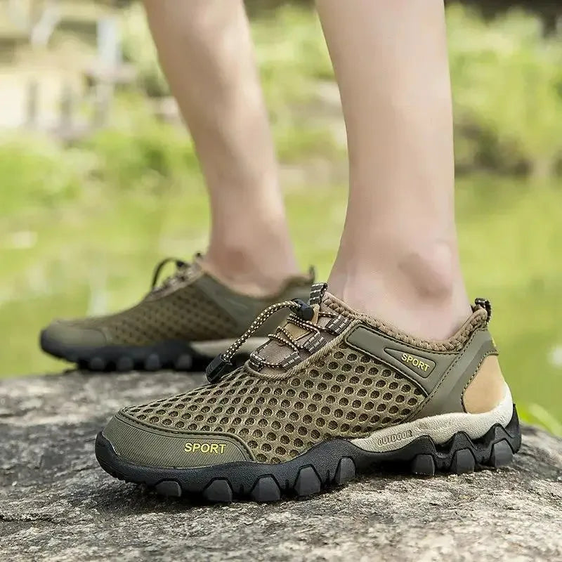 CALORA_ Sportieve Outdoor Wandelschoenen met Ademend Mesh en Antislip Zool