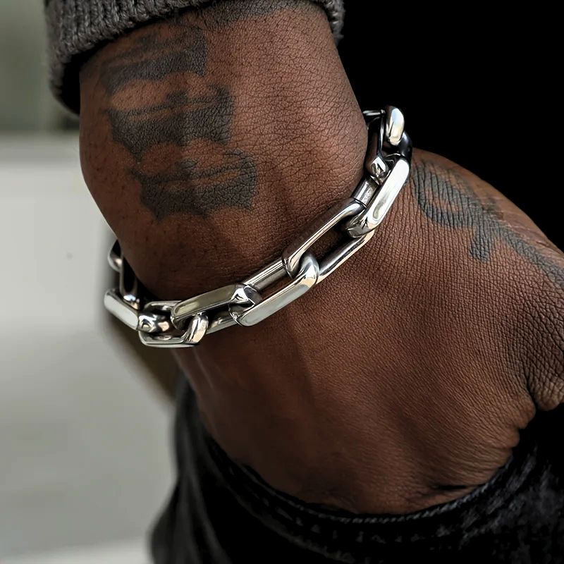 CALORA_ Stoere Rvs Schakelarmband met Chunky Ontwerp en Glanzende Afwerking