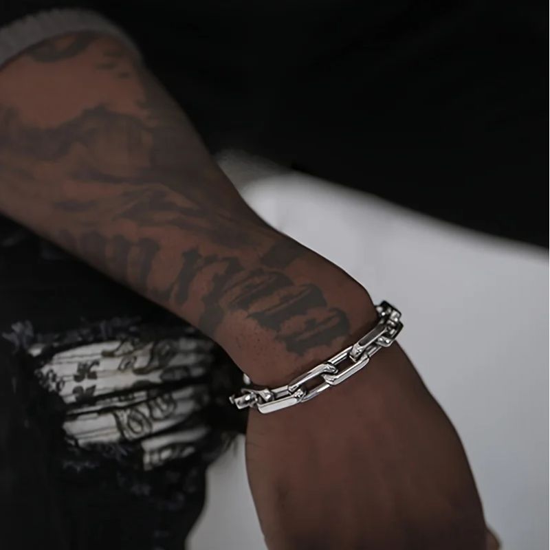 CALORA_ Stoere Rvs Schakelarmband met Chunky Ontwerp en Glanzende Afwerking