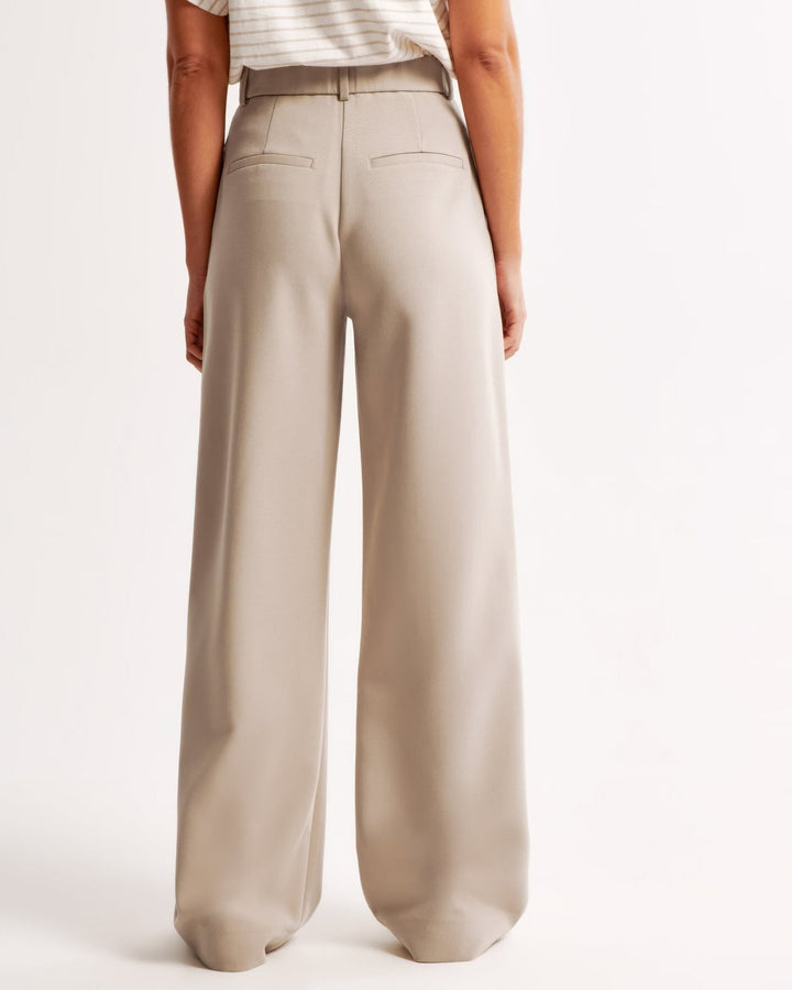 CALORA_ Trendy Getailleerde Vrouwenbroek met Wijde Pijpen