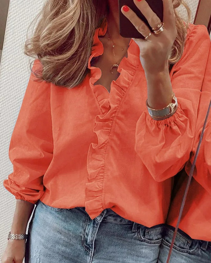 CALORA_ V-hals Ruffle Top met Lange Mouwen en Elegante Details