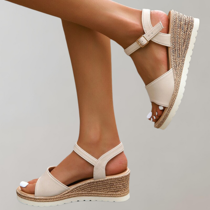 CALORA_ Vrouwen Wedge Sandalen met Verstelbare Bandjes en Ademend Design