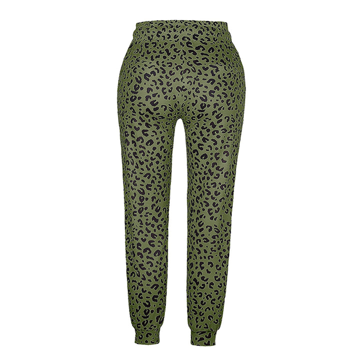 Broek versierd met luipaardprint