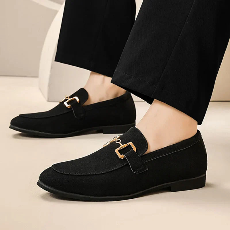 Bossélio | Suède Loafers met Metaal Gesp Detail