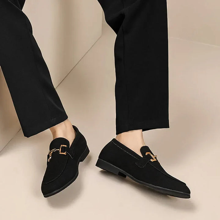 Bossélio | Suède Loafers met Metaal Gesp Detail