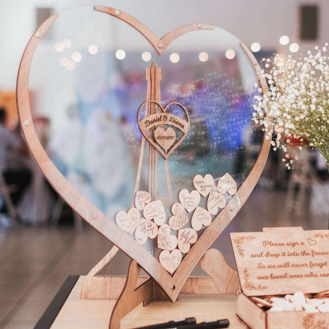 CALORA_ Uniek Hartvormig Boek met Houten Harten voor Herinneringen