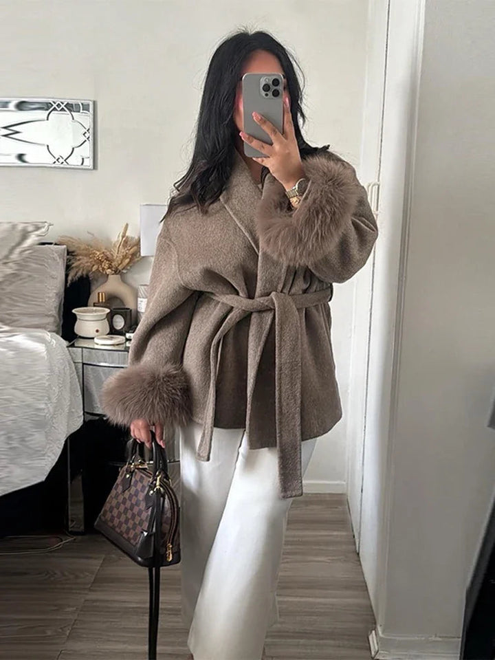 CALORA_ Lace Up Elegance Dames Mantel Voor Stijlvolle Winterlook