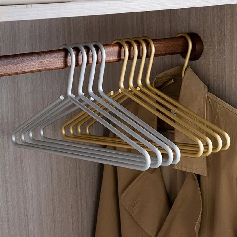CALORA_ Luxe Metalen Kledinghanger - 3 Stuks - Massieve Matte Hanger voor Zware Kleding