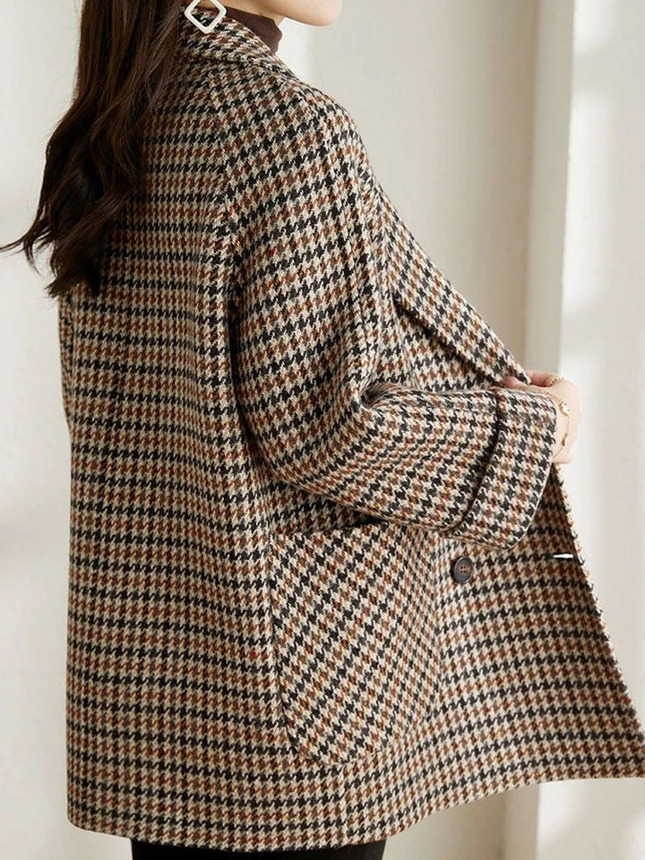 CALORA_ Lineva | Elegante Geruite Warme Jas voor dames