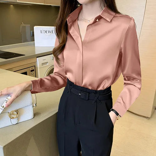 Ysela | Stijlvolle elegante satijnen blouse