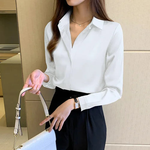 Ysela | Stijlvolle elegante satijnen blouse