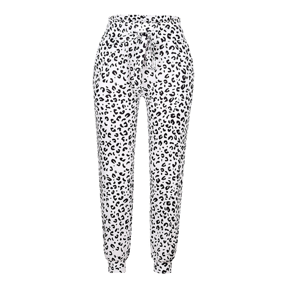 Broek versierd met luipaardprint