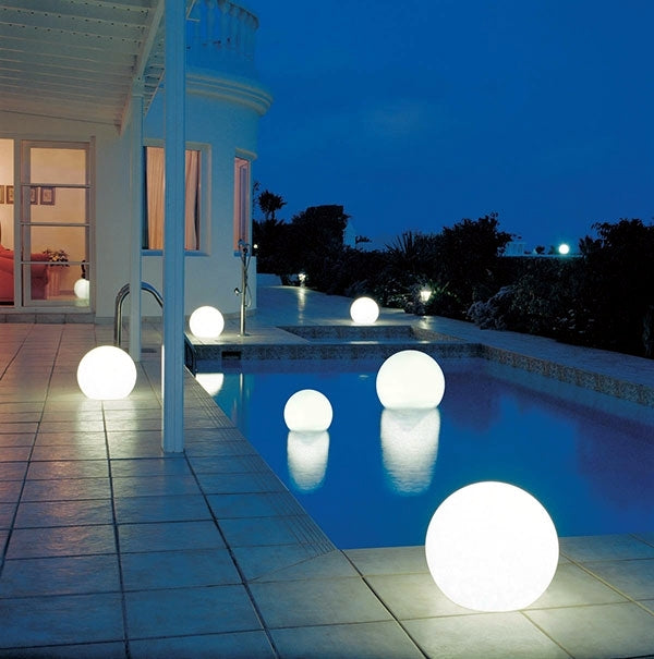 CALORA_ Moderne Bolvormige LED Tuinlamp voor Buiten en Binnen met Draadloze Oplaadbare Batterij