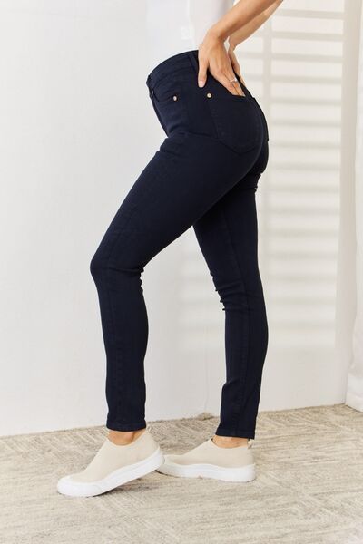 Elvira | Zwart geverfde Skinny Jeans met buikcontrole