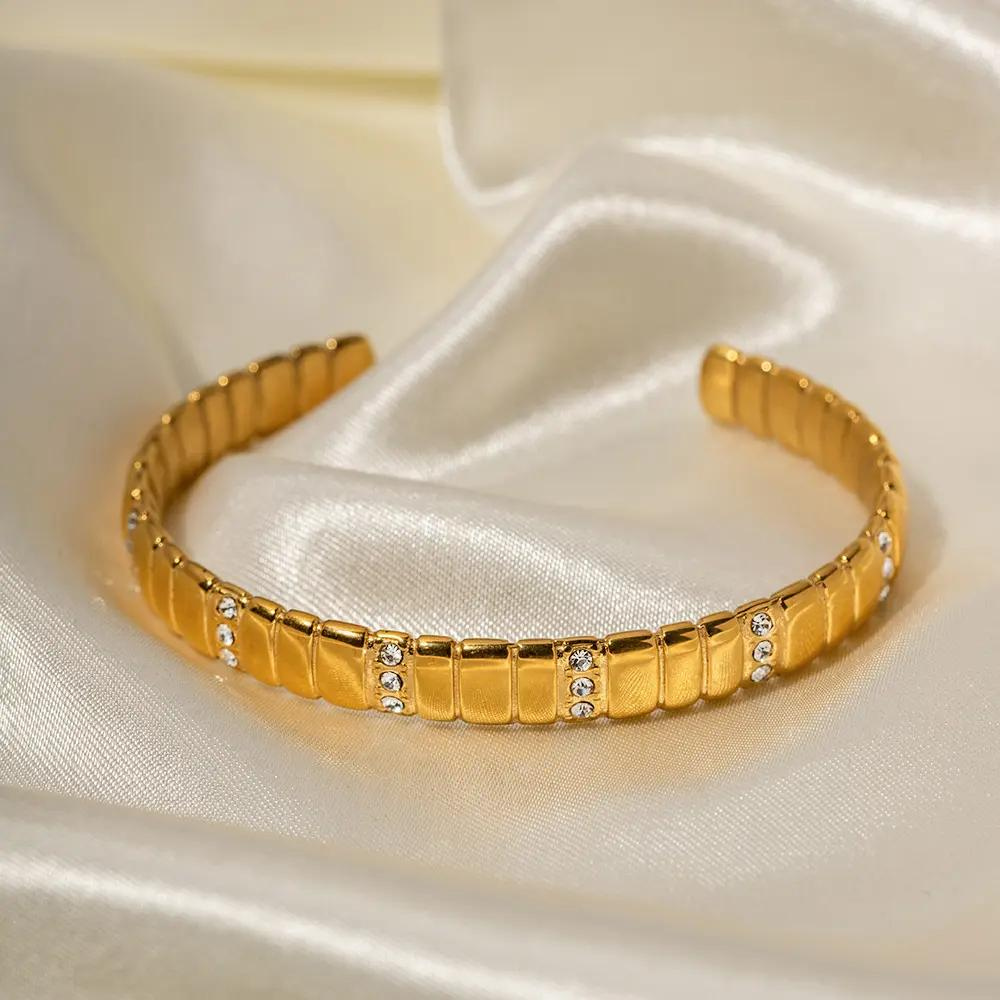 Brivelle | Elegante Gouden & Steen Armband Bangles