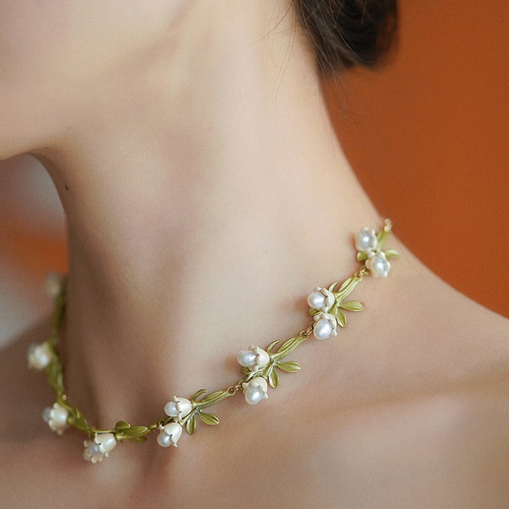 CALORA_ Vintage Armband Sieradenset met Bloeiende Leliën en Parels